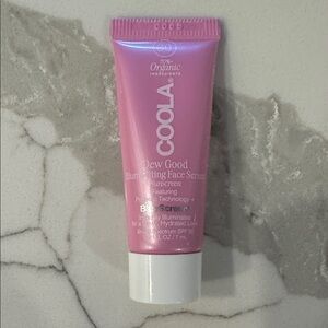 🌸5/$25🌸 Coola dew good illuminating face serum sunscreen